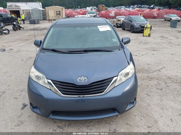 2014 TOYOTA SIENNA LE V6 8 PASSENGER