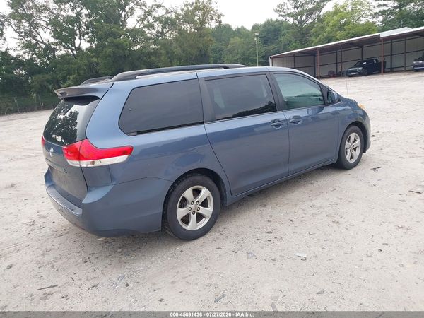 2014 TOYOTA SIENNA LE V6 8 PASSENGER