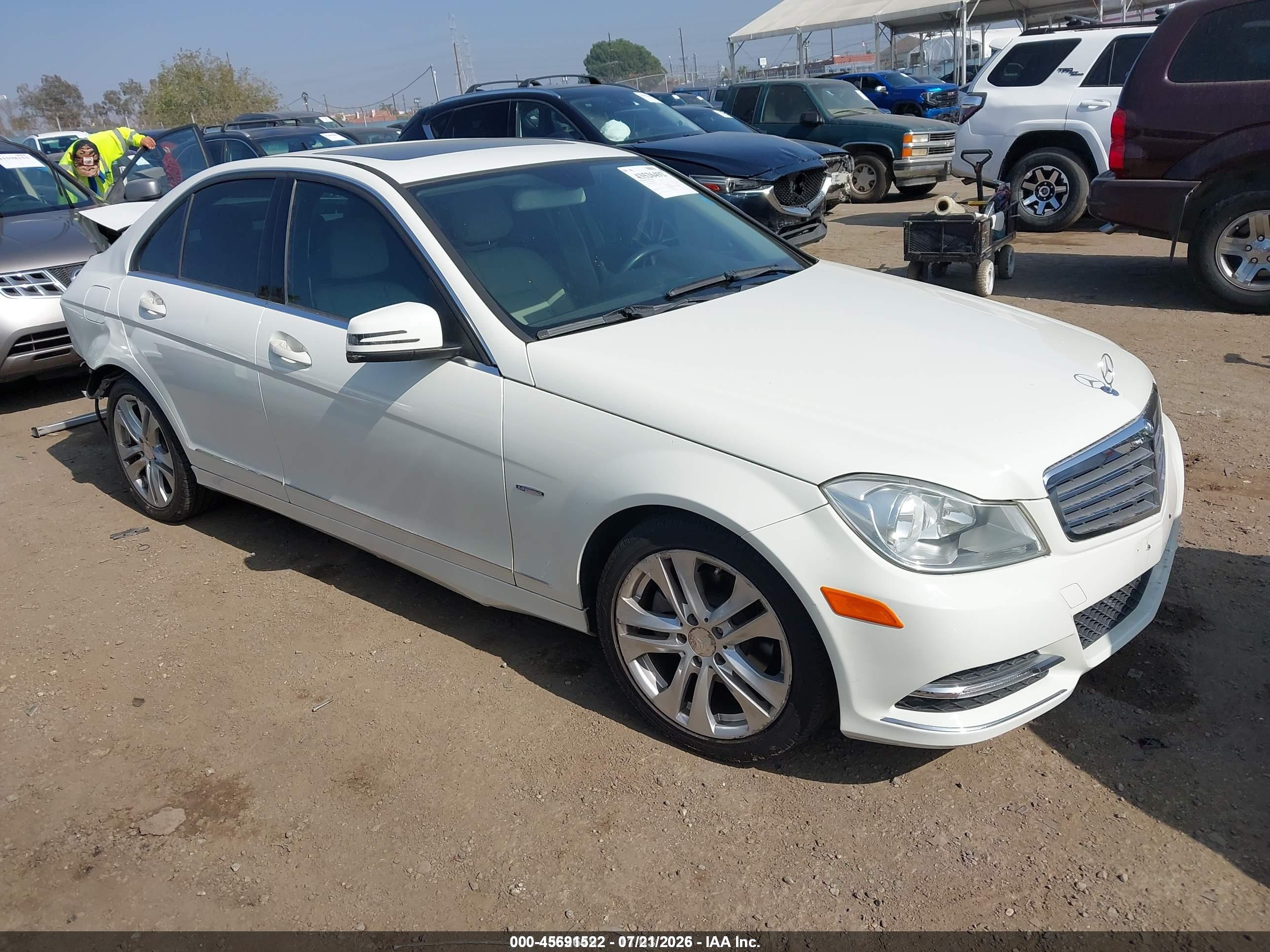 2012 MERCEDES-BENZ C 250 LUXURY