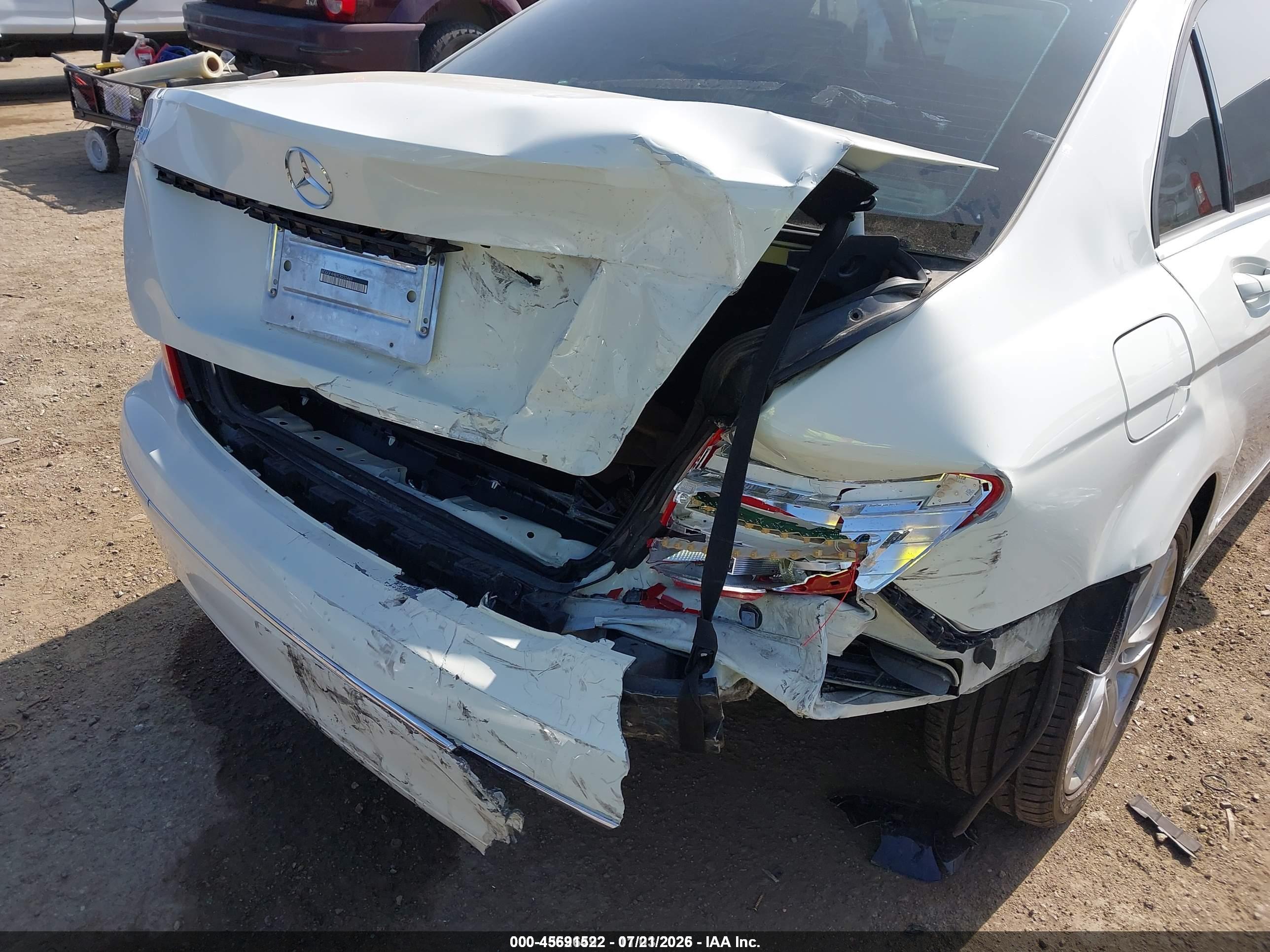 2012 MERCEDES-BENZ C 250 LUXURY