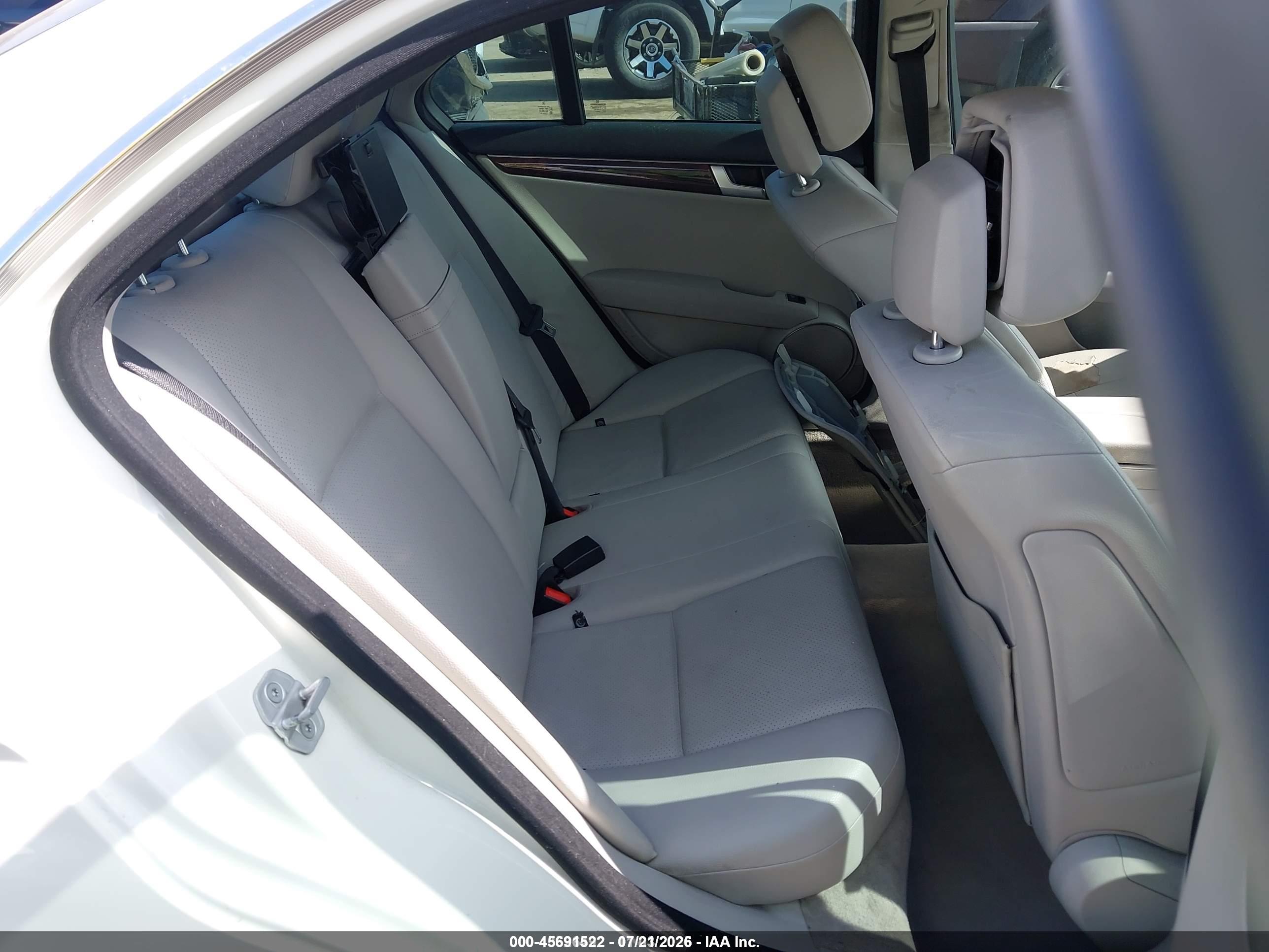 2012 MERCEDES-BENZ C 250 LUXURY