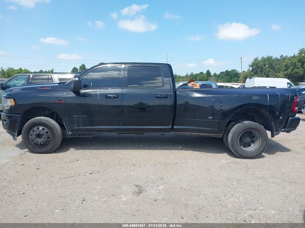 2023 RAM 3500 BIG HORN CREW CAB 4X4