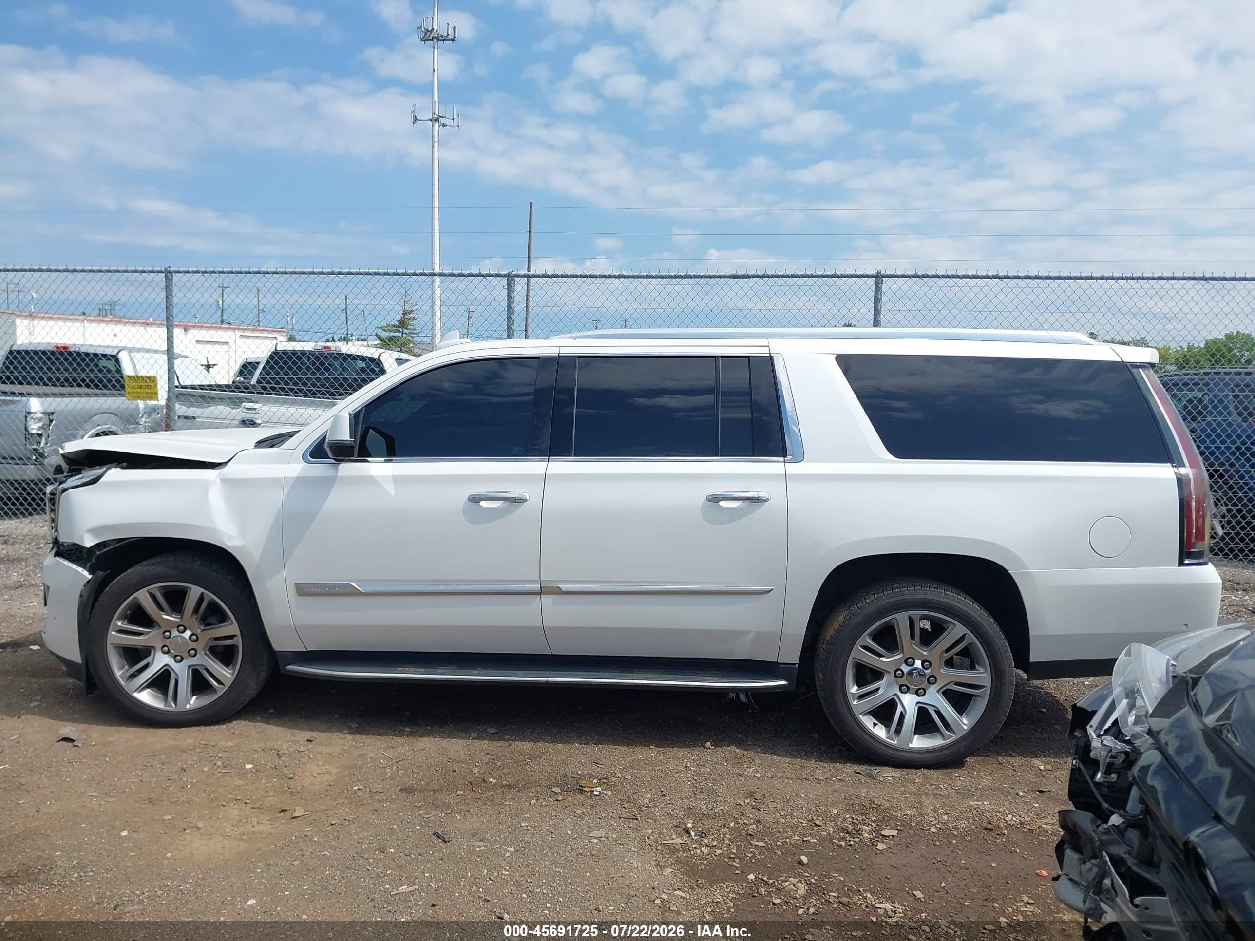 2019 CADILLAC ESCALADE ESV LUXURY