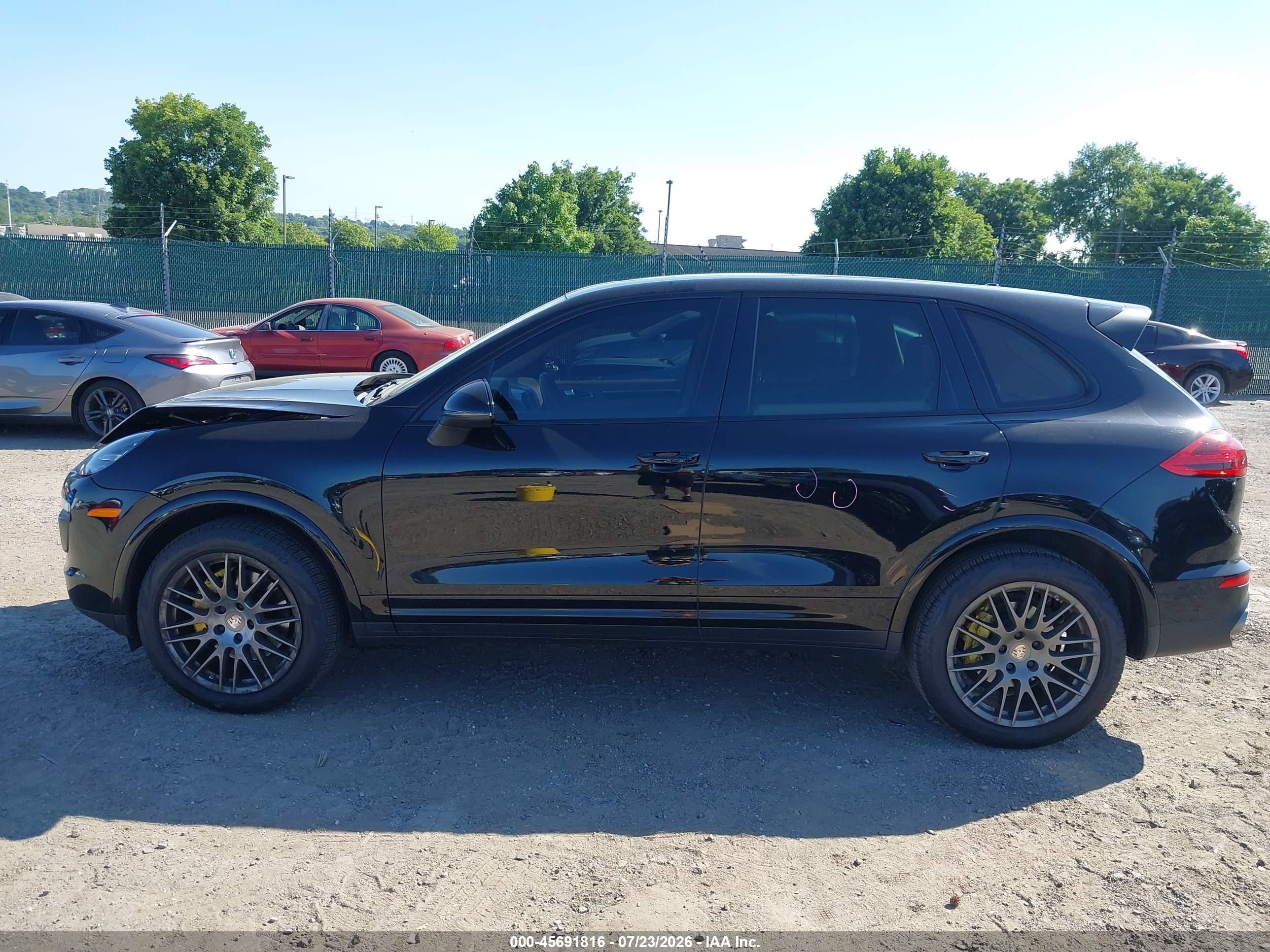 2017 PORSCHE CAYENNE PLATINUM EDITION