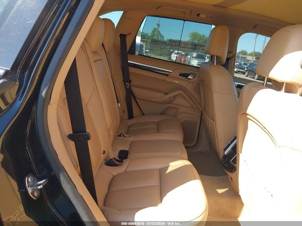 2017 PORSCHE CAYENNE PLATINUM EDITION