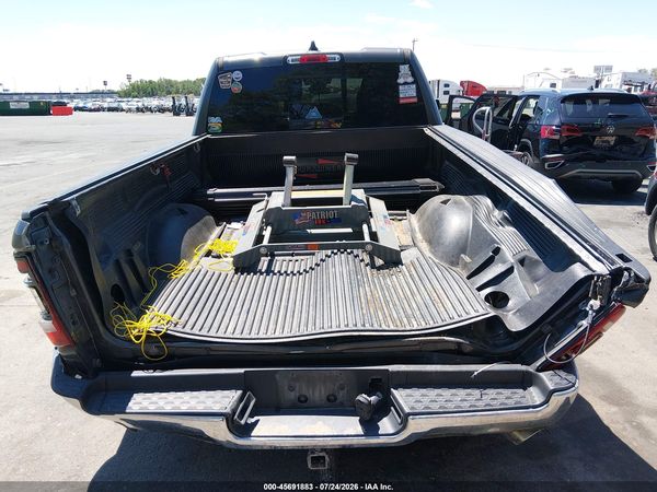 2020 RAM 1500 LARAMIE  4X4 6'4 BOX
