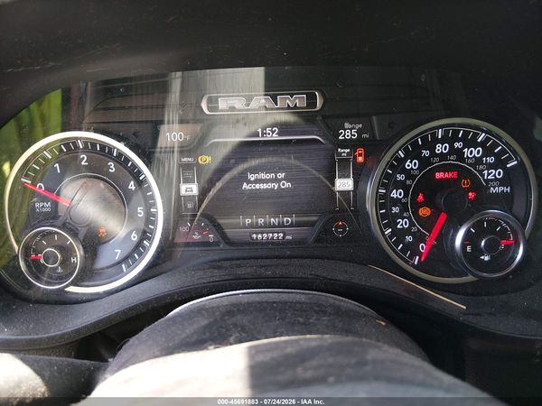 2020 RAM 1500 LARAMIE  4X4 6'4 BOX