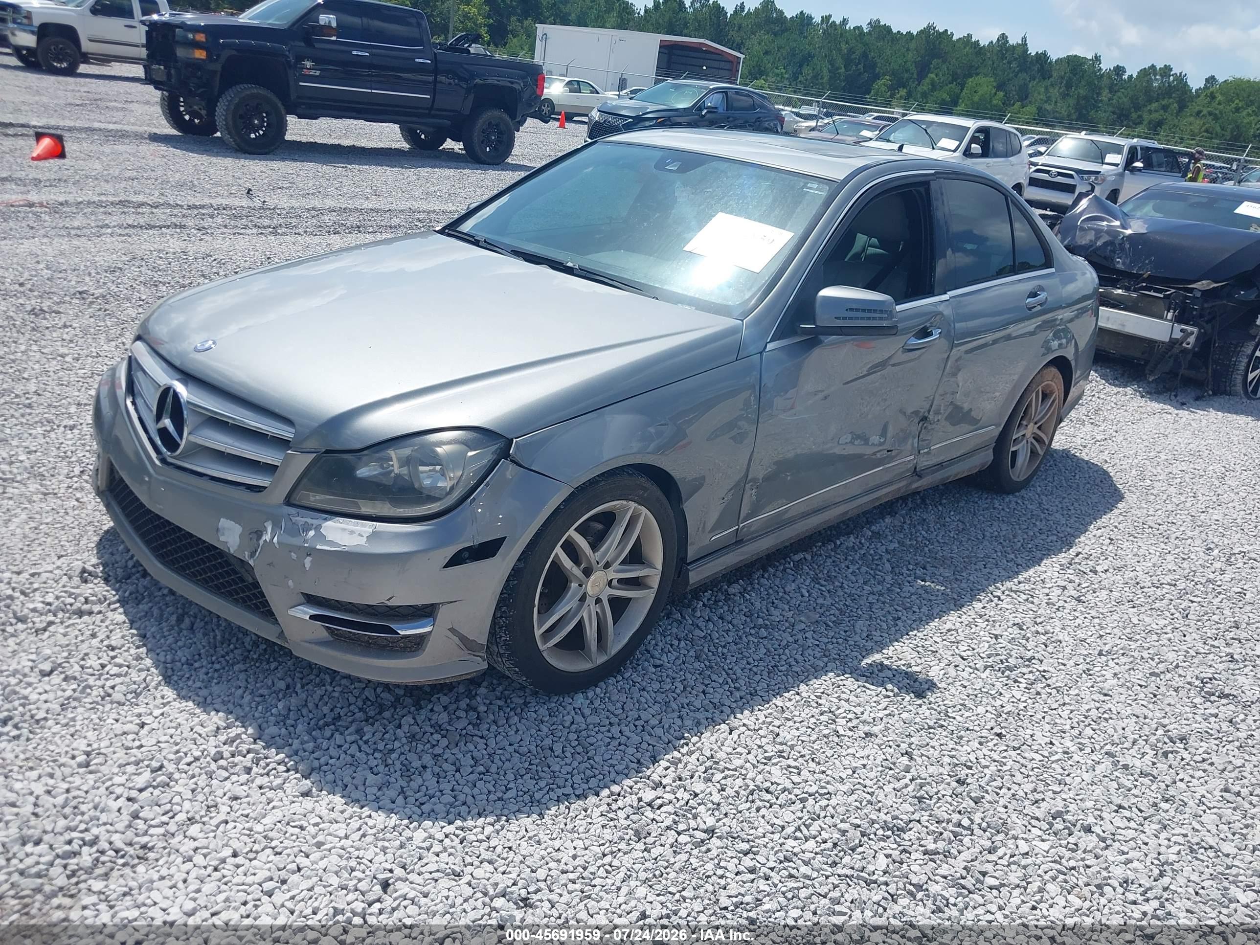 2013 MERCEDES-BENZ C 250 SPORT