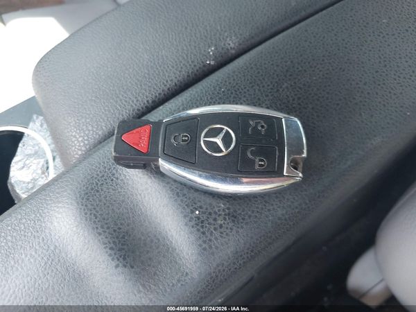 2013 MERCEDES-BENZ C 250 SPORT