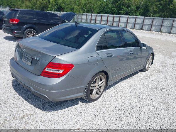 2013 MERCEDES-BENZ C 250 SPORT