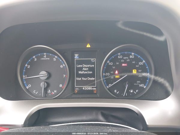 2018 TOYOTA RAV4 LE