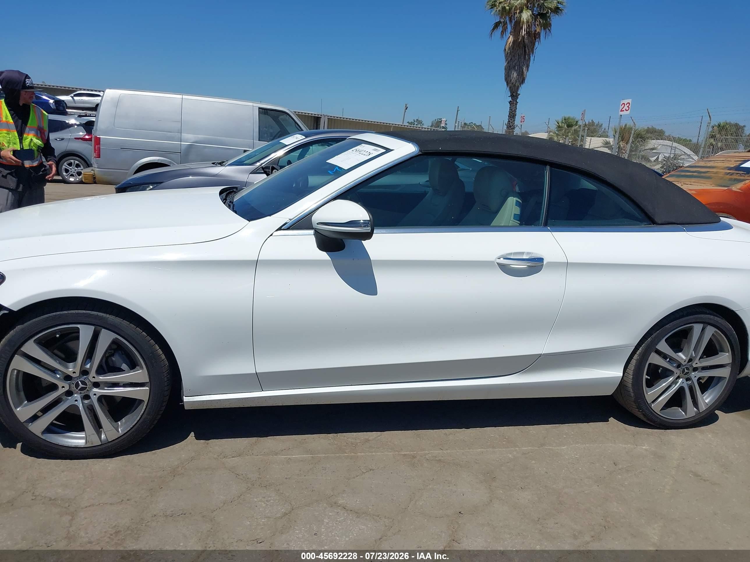 2019 MERCEDES-BENZ C 300