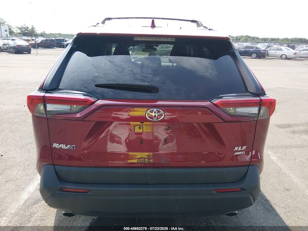 2022 TOYOTA RAV4 XLE