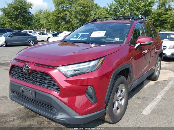 2022 TOYOTA RAV4 XLE