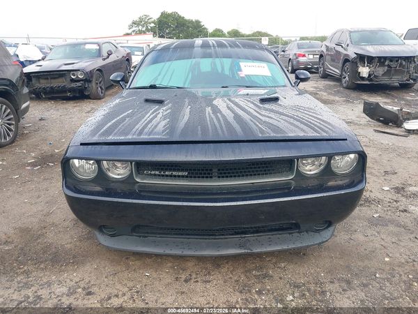 2012 DODGE CHALLENGER SXT