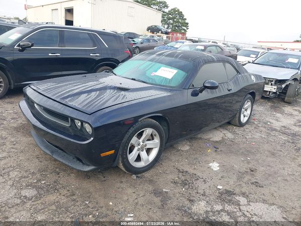 2012 DODGE CHALLENGER SXT