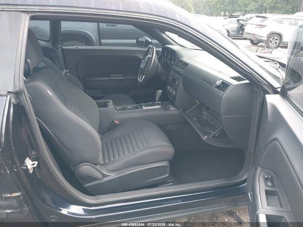 2012 DODGE CHALLENGER SXT