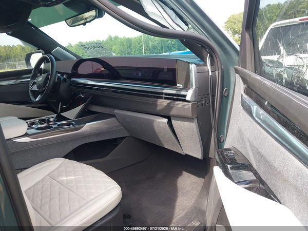 2025 CADILLAC ESCALADE ESV V-SERIES