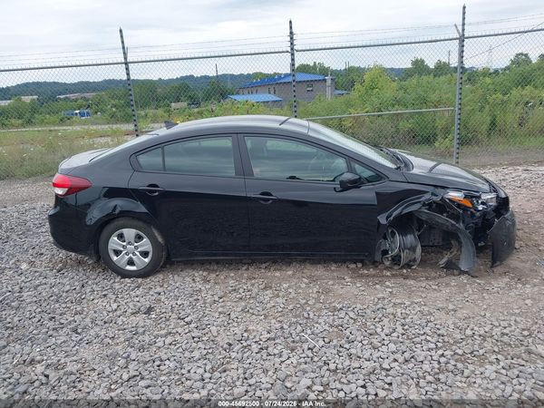 2017 KIA FORTE LX