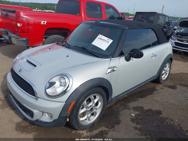 2012 MINI COOPER S