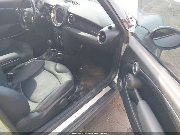 2012 MINI COOPER S
