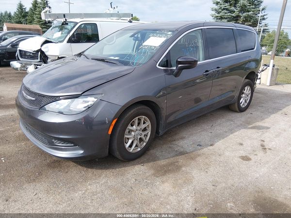 2022 CHRYSLER VOYAGER LX — I2