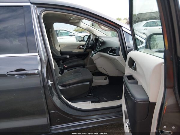 2022 CHRYSLER VOYAGER LX — I5