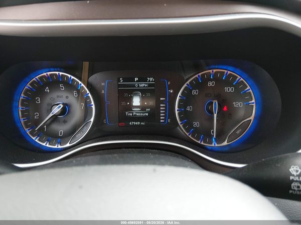 2022 CHRYSLER VOYAGER LX — I7