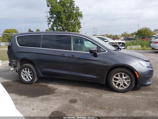 2022 CHRYSLER VOYAGER LX — I116