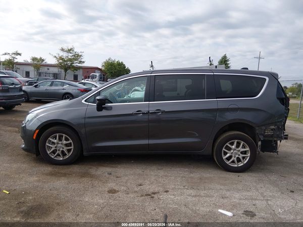 2022 CHRYSLER VOYAGER LX — I117