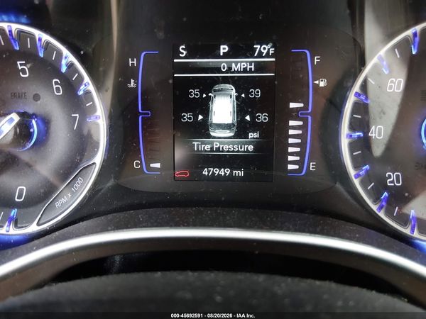 2022 CHRYSLER VOYAGER LX — I118