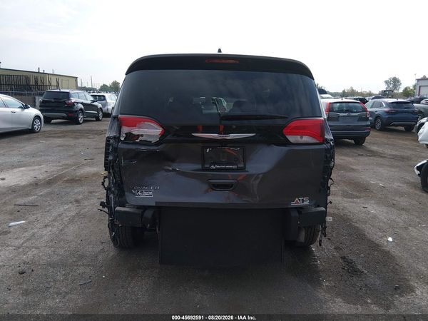 2022 CHRYSLER VOYAGER LX — I119