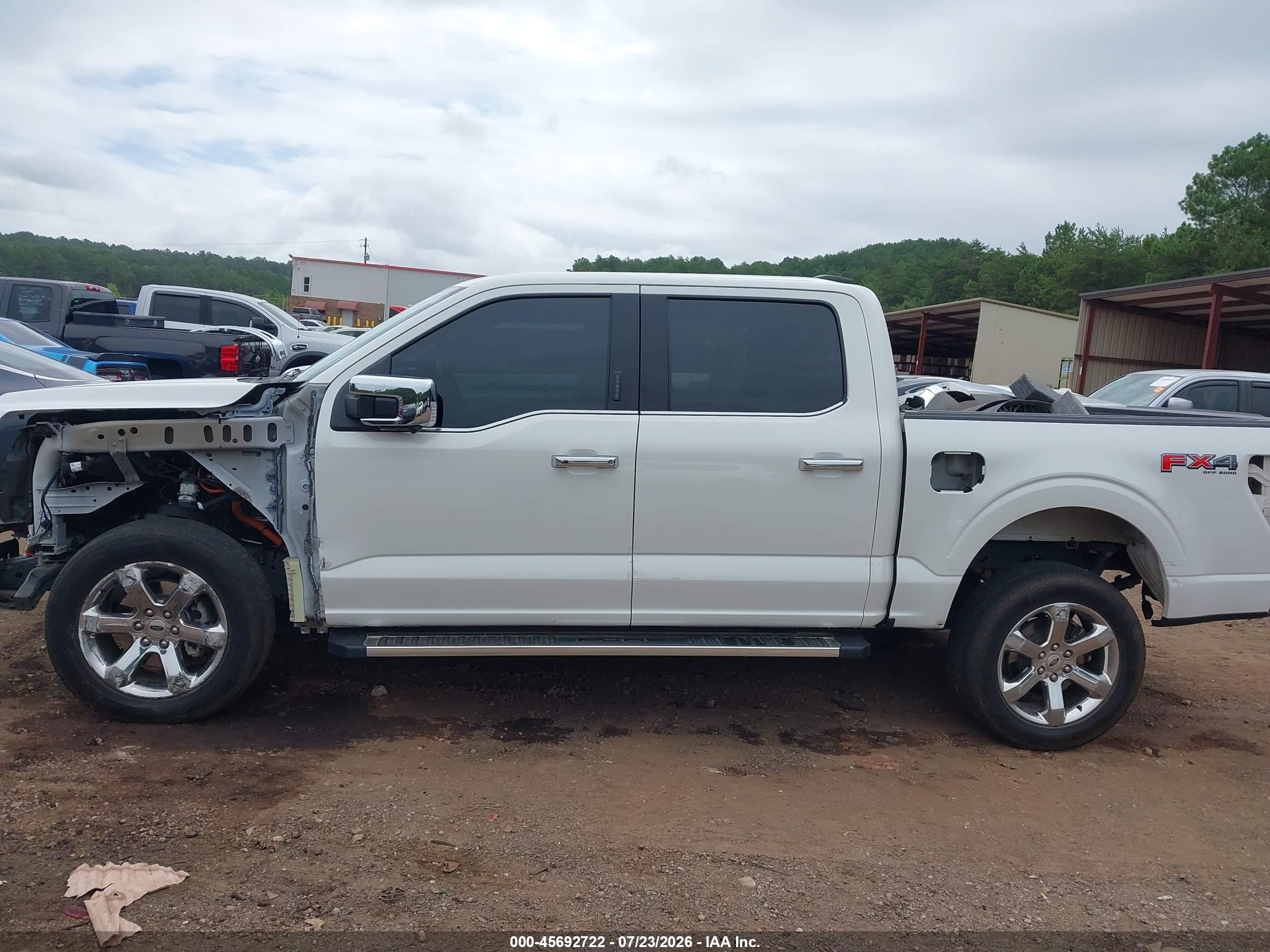 2023 FORD F-150 LARIAT