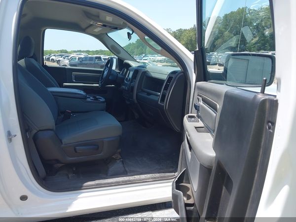 2019 RAM 1500 CLASSIC TRADESMAN  4X2 6'4 BOX