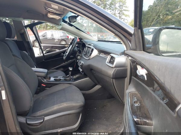 2019 KIA SORENTO 2.4L LX