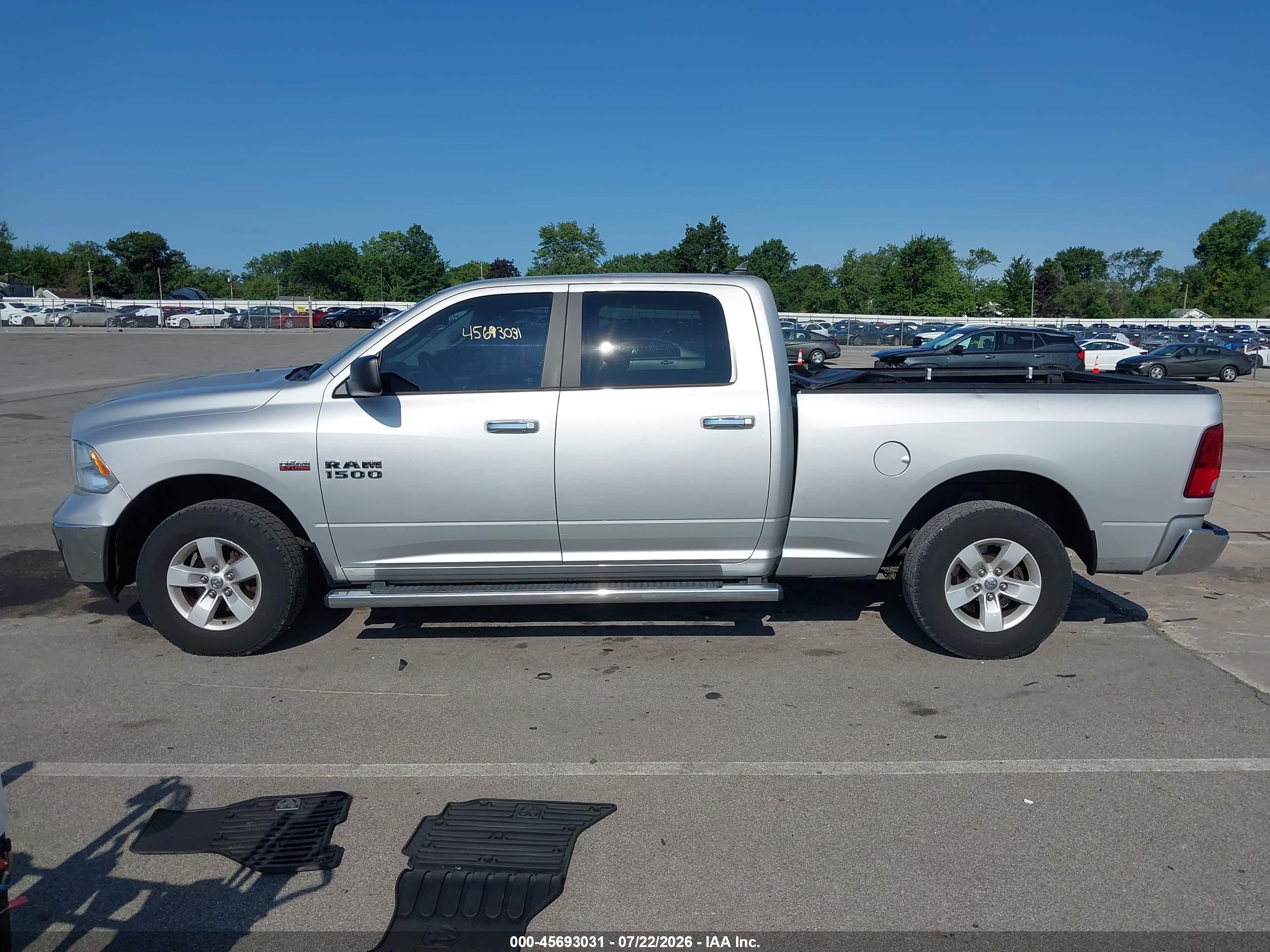 2017 RAM 1500 SLT  4X4 6'4 BOX