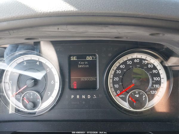 2017 RAM 1500 SLT  4X4 6'4 BOX