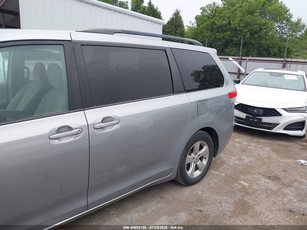 2014 TOYOTA SIENNA LE V6 8 PASSENGER