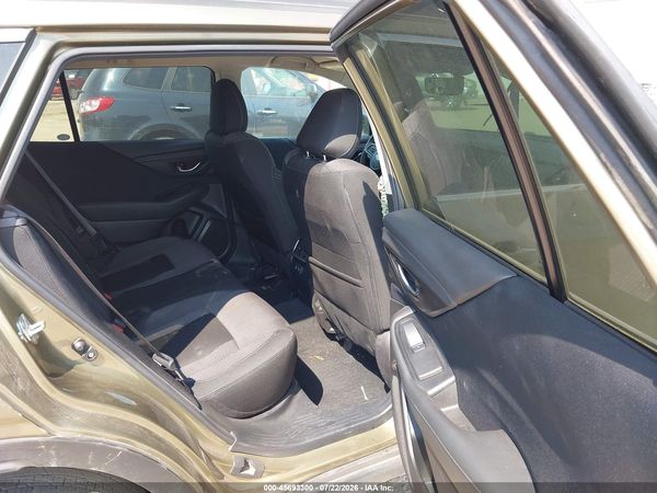 2022 SUBARU OUTBACK PREMIUM — I8