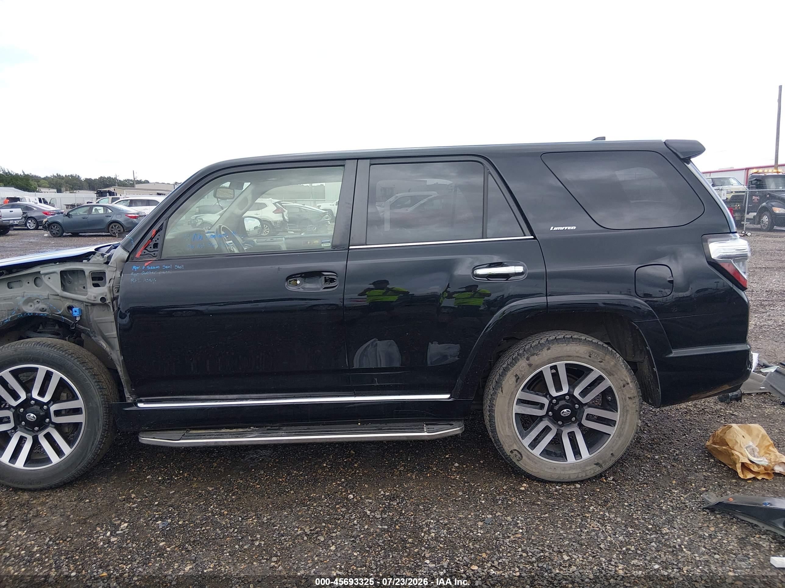 2017 TOYOTA 4RUNNER LIMITED
