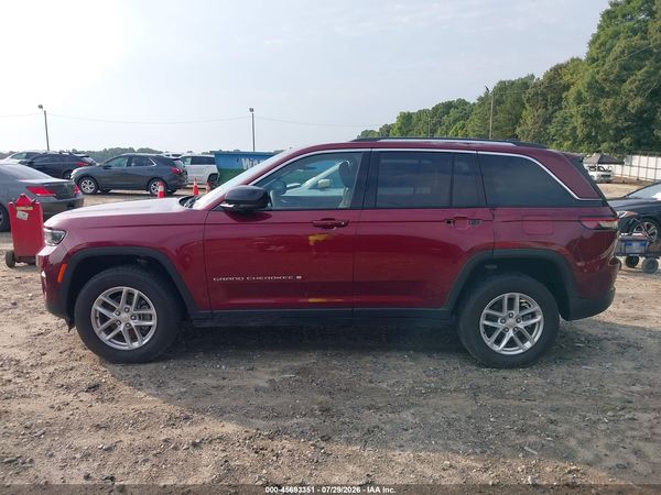 2023 JEEP GRAND CHEROKEE LAREDO 4X2