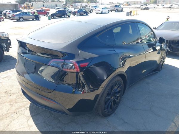 2025 TESLA MODEL Y — I4