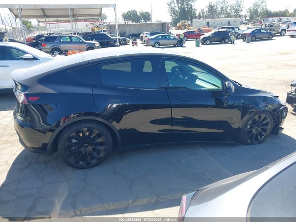 2025 TESLA MODEL Y — I116