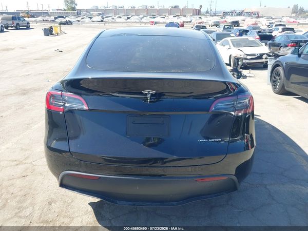 2025 TESLA MODEL Y — I119