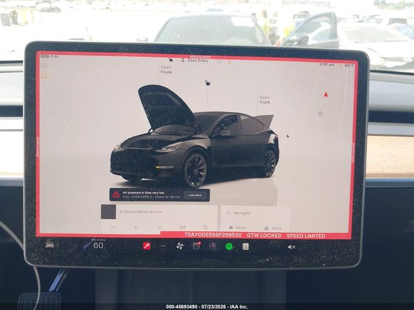 2025 TESLA MODEL Y — I132