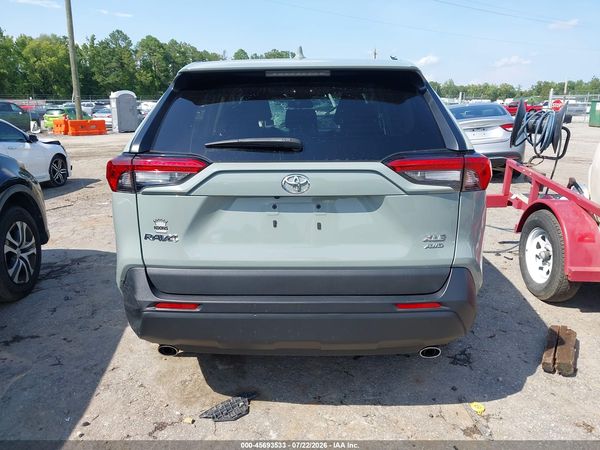 2022 TOYOTA RAV4 XLE