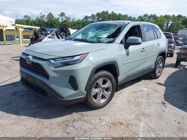2022 TOYOTA RAV4 XLE