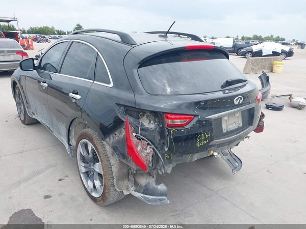 2016 INFINITI QX70