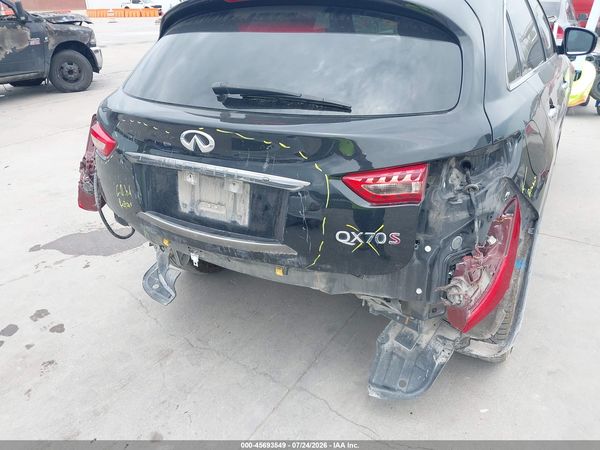 2016 INFINITI QX70
