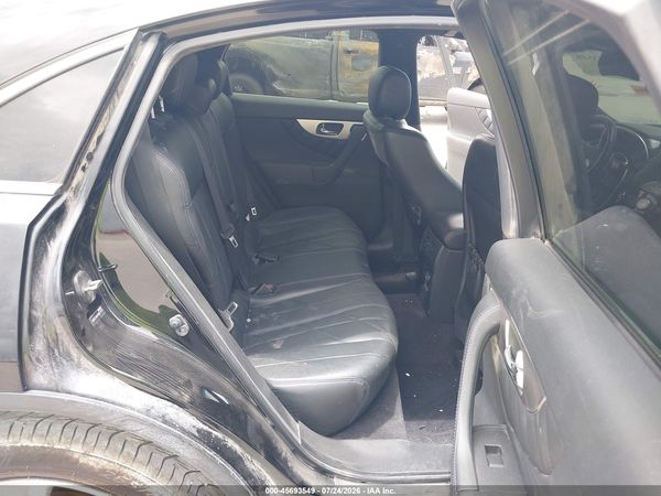 2016 INFINITI QX70